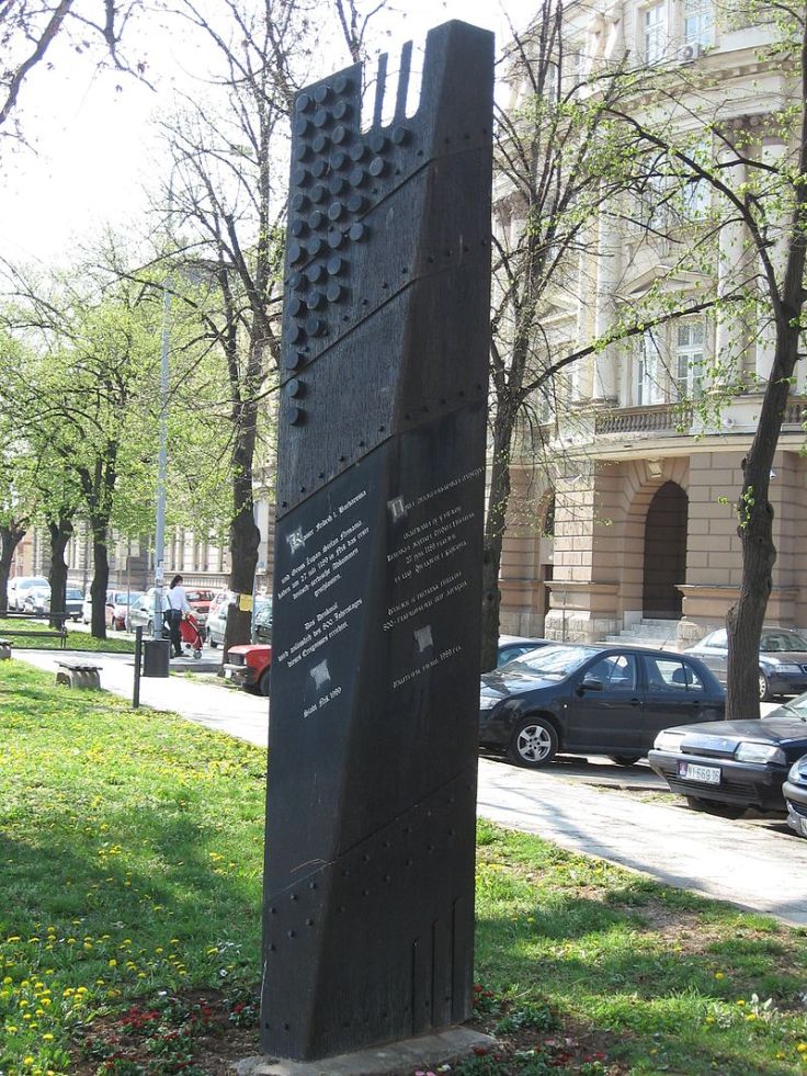 800px-spomenik_barbarossi_1