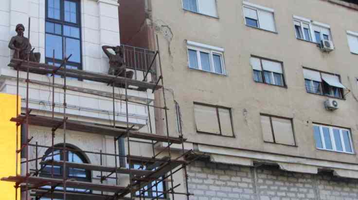 Skopje Fassade alt u neu klein